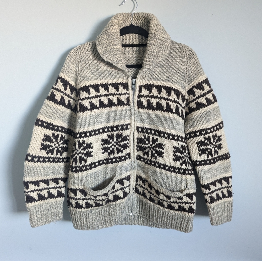 Vintage TUAK Cowichan style Hand knit wool zip up